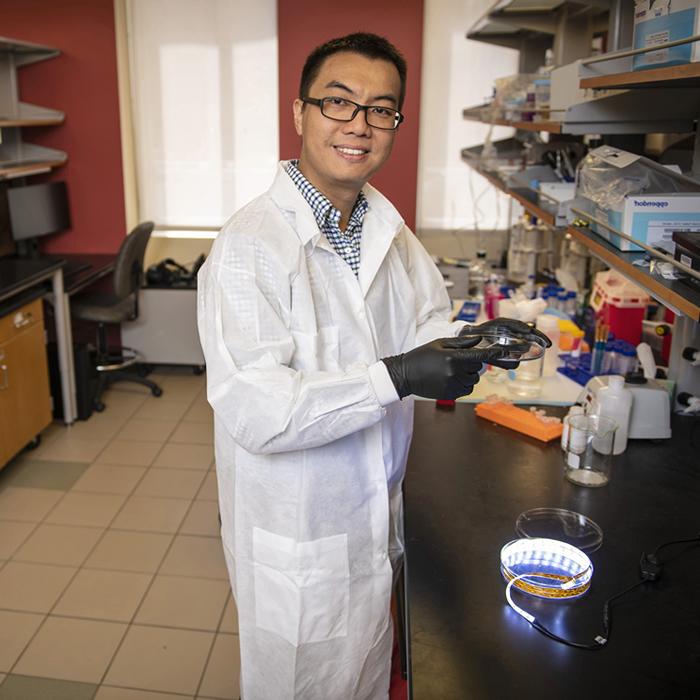 Assistant Professor of Biological Sciences Yongxin (Leon) Zhao